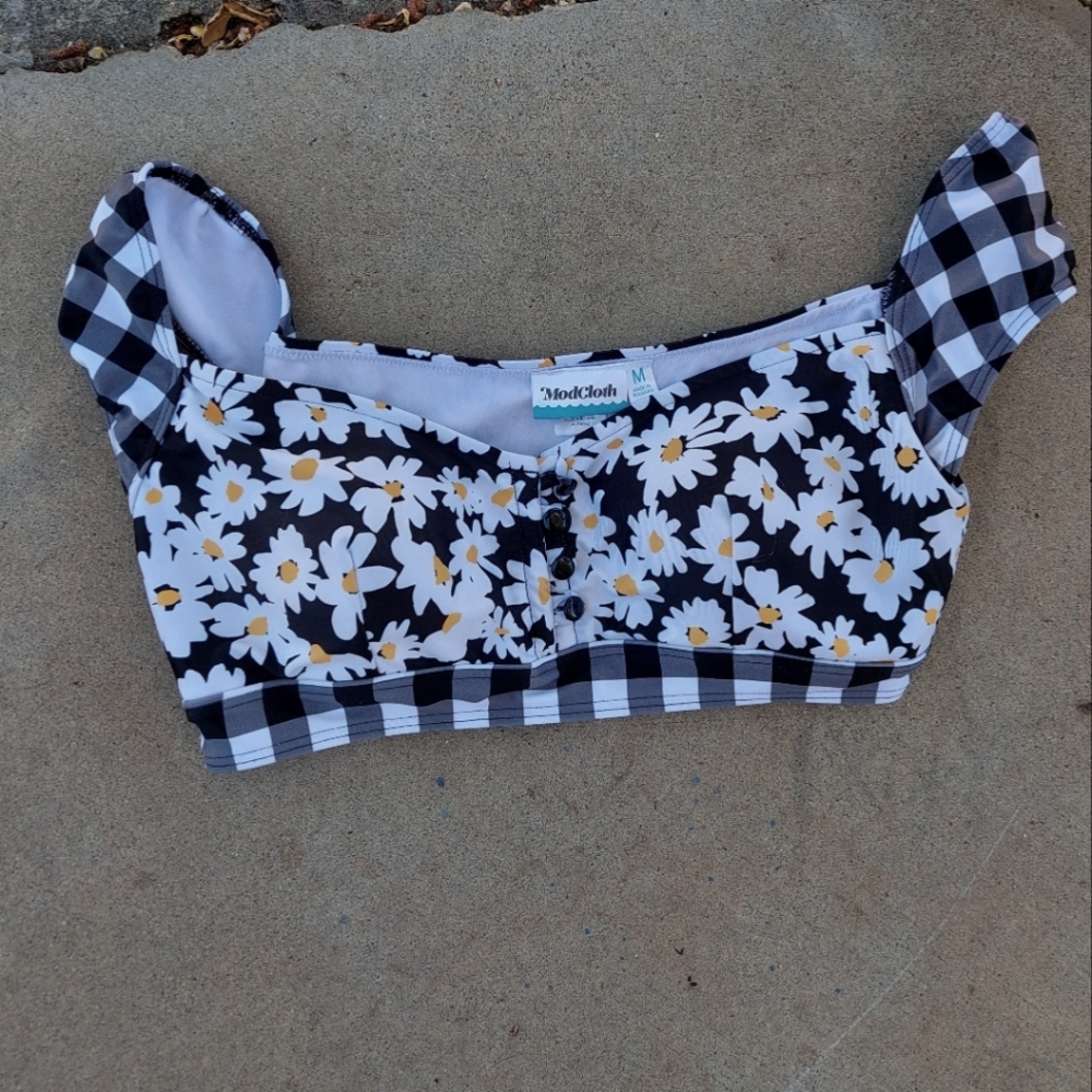 Modcloth Off The Shoulder Patchwork And Daisies B… - image 1